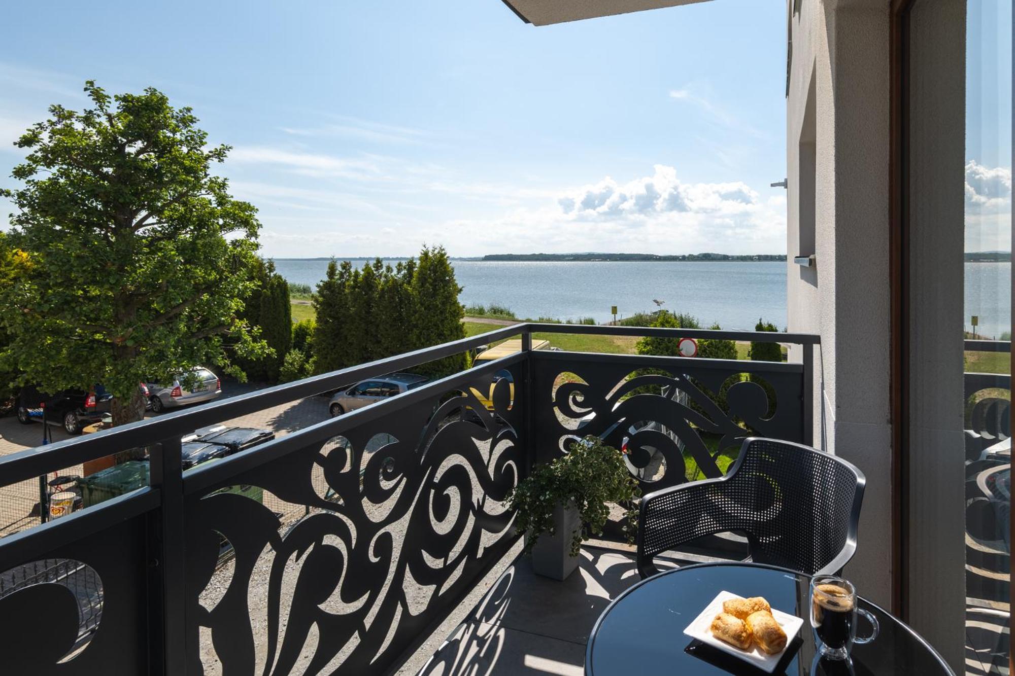Solek Apartamenty I Pokoje Goscinne Mielno  Extérieur photo